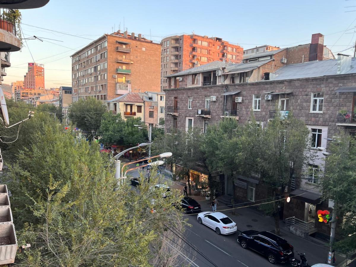 Tumanyan Apartments Ereván Exterior foto